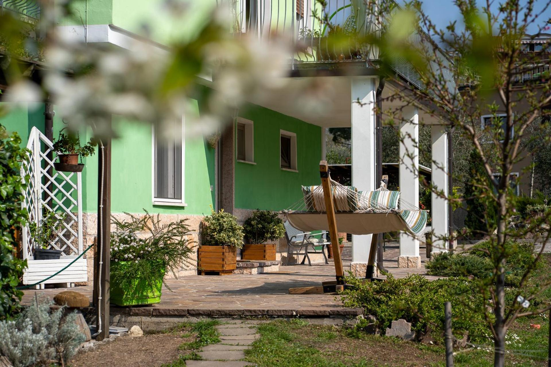 La Casa Nel Verde Arco Exterior foto